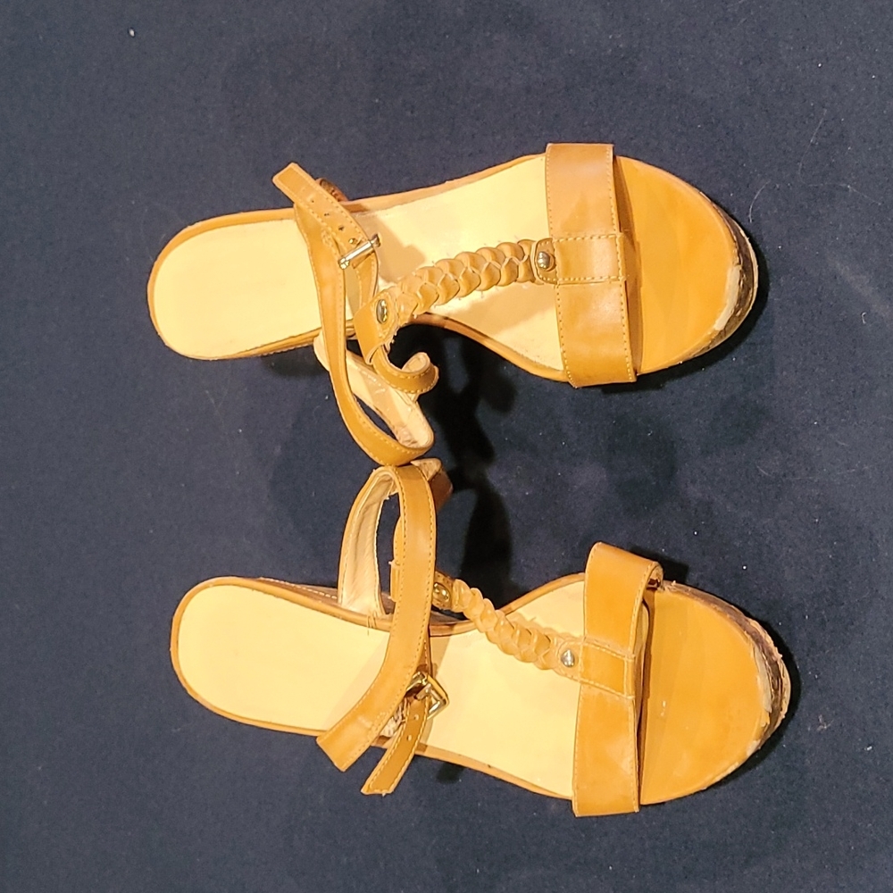 Wedged heel